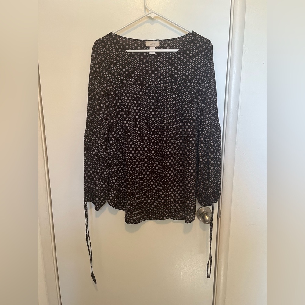 NWT LOFT patterned blouse